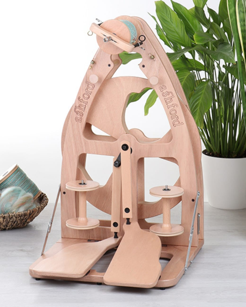 Ashford Spinning Wheels Ashford Joy Double Treadle Spinning Wheel 2 & Carry Bag - Lacquered