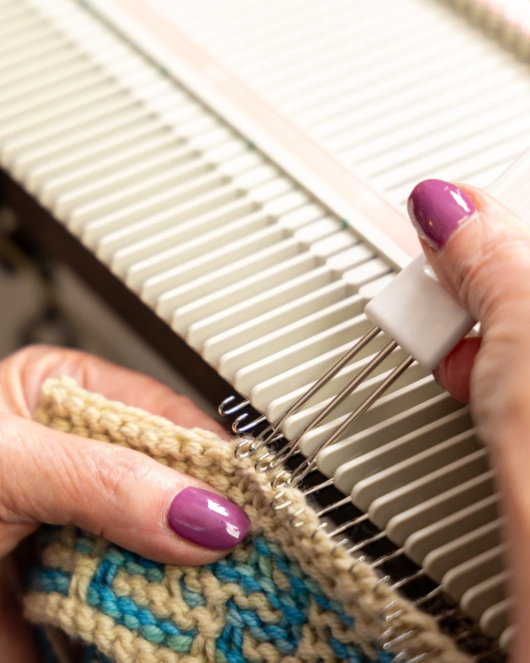 Silver Reed Silver Reed LK 150 Knitting Machine Silver Reed LK 150 Knitting Machine